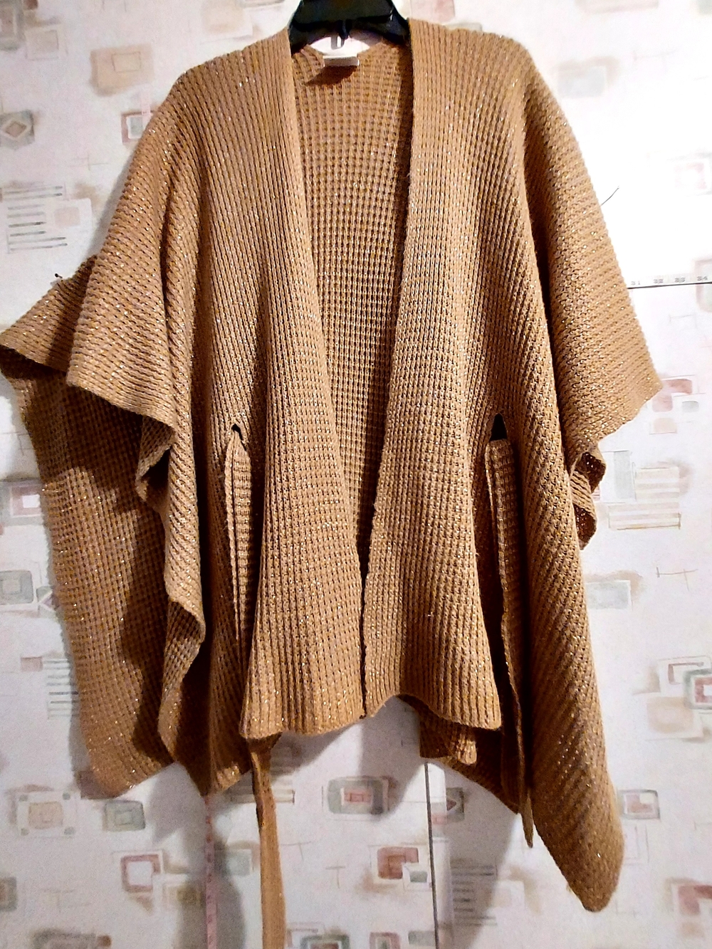 Cozy Open-Front Camel Knit Poncho with Pockets